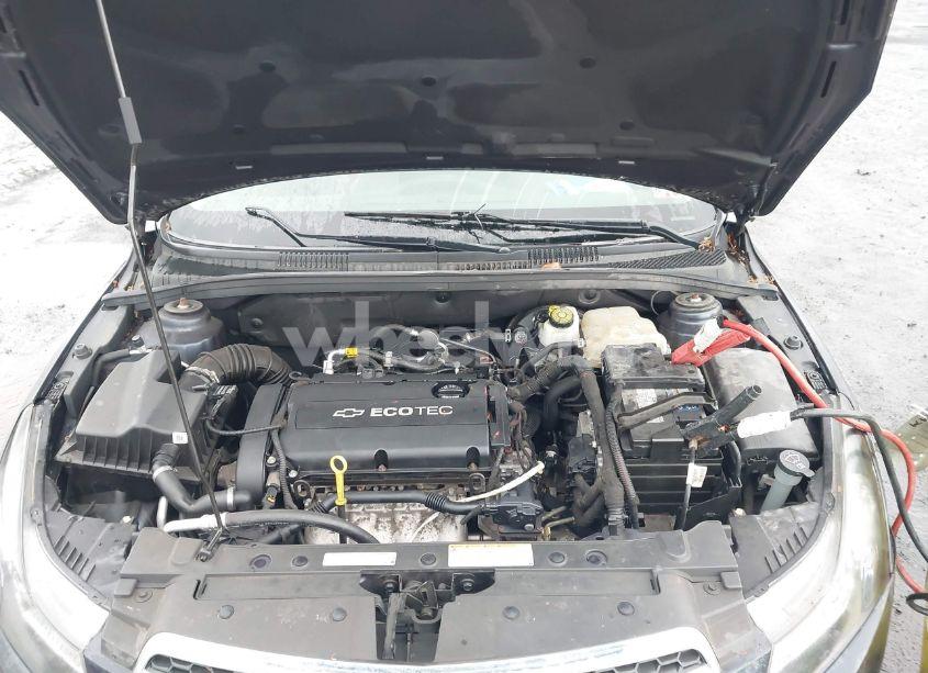 Photo 10 of 2014 Chevrolet Cruze LS AUTO (VIN 1G1PA5SG0E7141516)