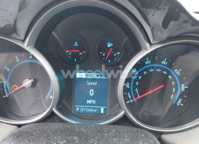 Photo 7 of 2014 Chevrolet Cruze LS AUTO (VIN 1G1PA5SG0E7141516)