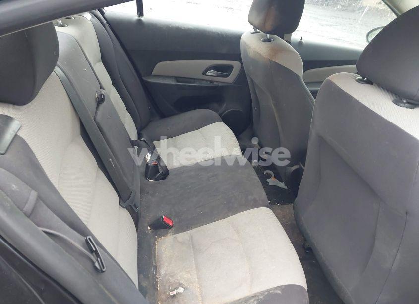 Photo 8 of 2014 Chevrolet Cruze LS AUTO (VIN 1G1PA5SG0E7141516)