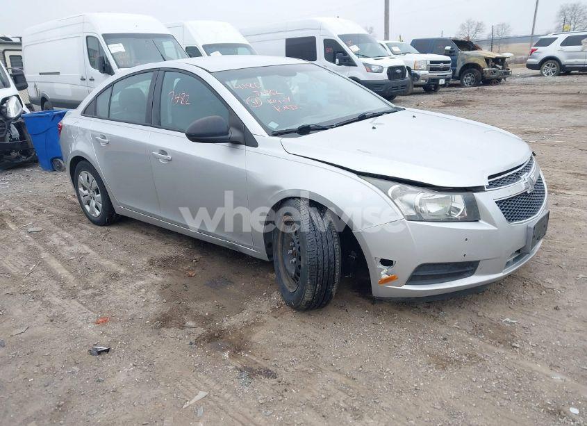 2014 Chevrolet Cruze LS AUTO (VIN 1G1PA5SG0E7255189) main photo