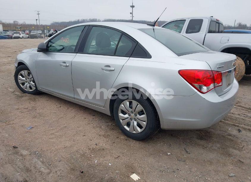 Photo 3 of 2014 Chevrolet Cruze LS AUTO (VIN 1G1PA5SG0E7255189)