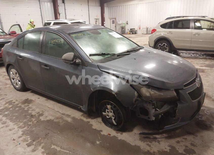 2014 Chevrolet Cruze LS AUTO (VIN 1G1PA5SG0E7348780) main photo