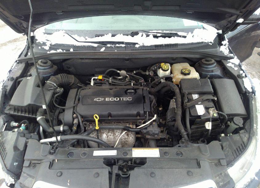 Photo 10 of 2014 Chevrolet Cruze LS AUTO (VIN 1G1PA5SG0E7402255)