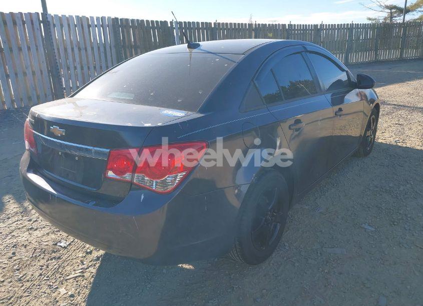 Photo 4 of 2014 Chevrolet Cruze LS AUTO (VIN 1G1PA5SG0E7427026)