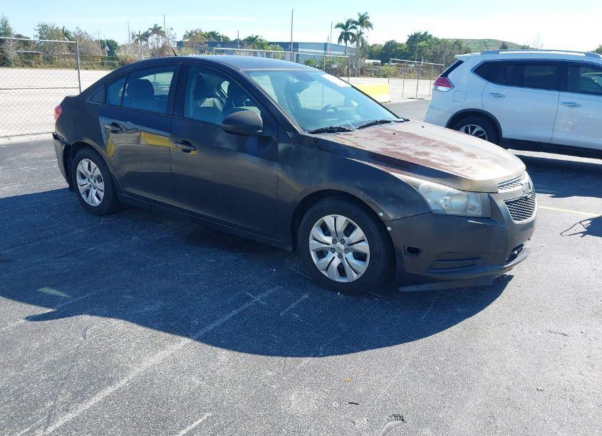 2014 Chevrolet Cruze LS AUTO (VIN 1G1PA5SG0E7472063) main photo