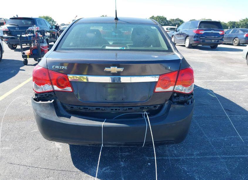 Photo 6 of 2014 Chevrolet Cruze LS AUTO (VIN 1G1PA5SG0E7472063)