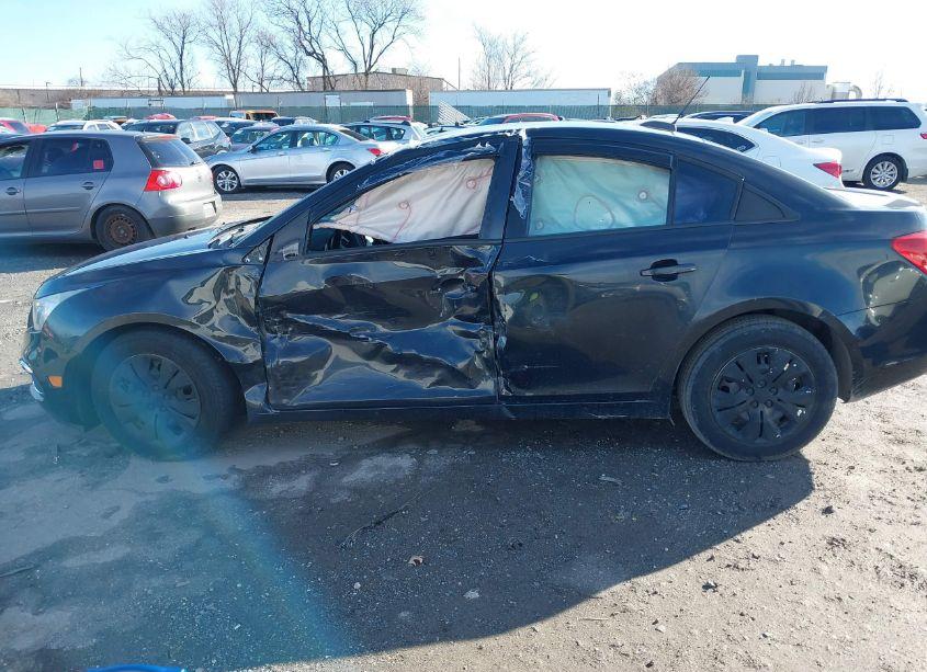 Photo 13 of 2015 Chevrolet Cruze LS AUTO (VIN 1G1PA5SG0F7114446)