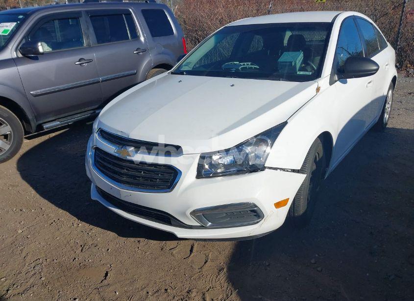 Photo 6 of 2015 Chevrolet Cruze LS AUTO (VIN 1G1PA5SG0F7191477)
