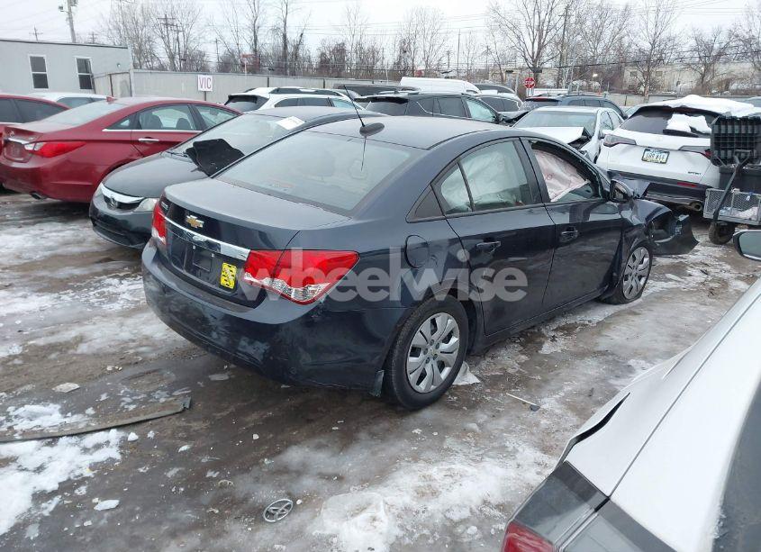 Photo 4 of 2015 Chevrolet Cruze LS AUTO (VIN 1G1PA5SG0F7205524)