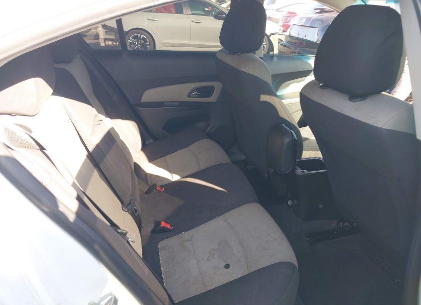 Photo 8 of 2013 Chevrolet Cruze LS AUTO (VIN 1G1PA5SG1D7107647)