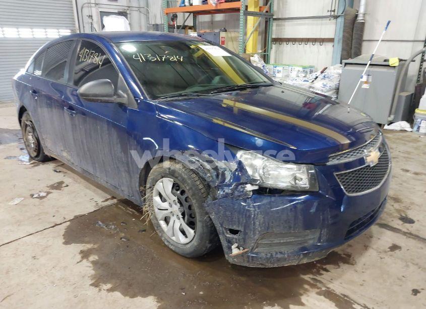 Photo 6 of 2013 Chevrolet Cruze LS AUTO (VIN 1G1PA5SG1D7124755)