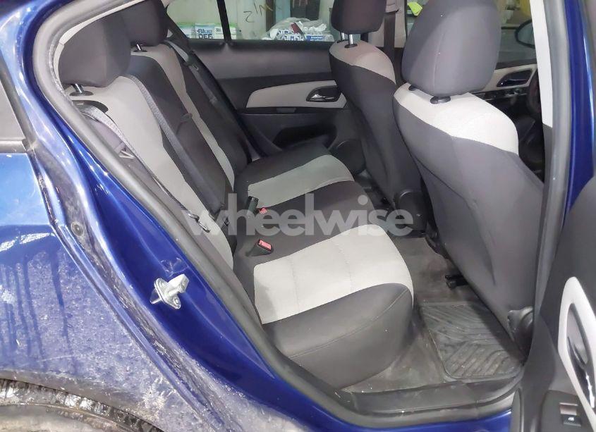 Photo 8 of 2013 Chevrolet Cruze LS AUTO (VIN 1G1PA5SG1D7124755)