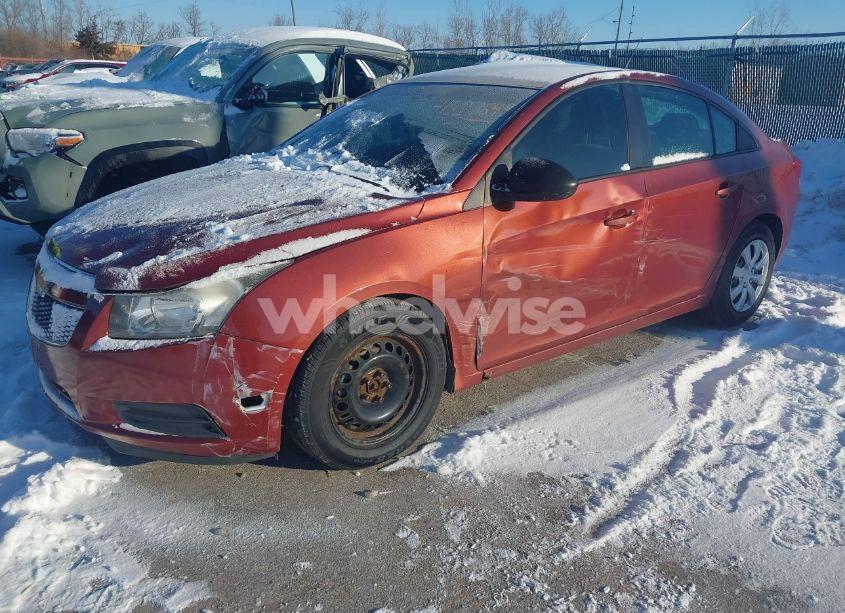 Photo 2 of 2013 Chevrolet Cruze LS AUTO (VIN 1G1PA5SG1D7200300)