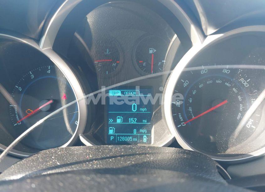 Photo 7 of 2013 Chevrolet Cruze LS AUTO (VIN 1G1PA5SG1D7200300)
