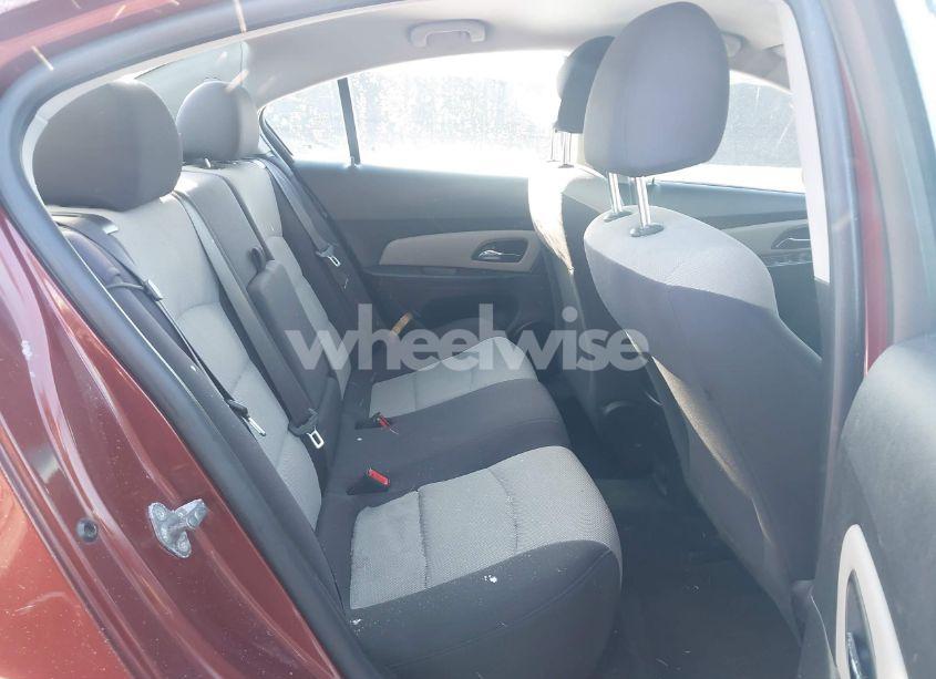 Photo 8 of 2013 Chevrolet Cruze LS AUTO (VIN 1G1PA5SG1D7200300)