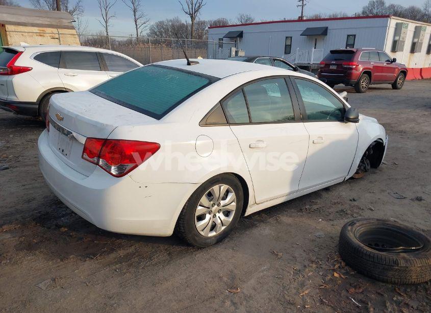 Photo 4 of 2013 Chevrolet Cruze LS AUTO (VIN 1G1PA5SG1D7218098)