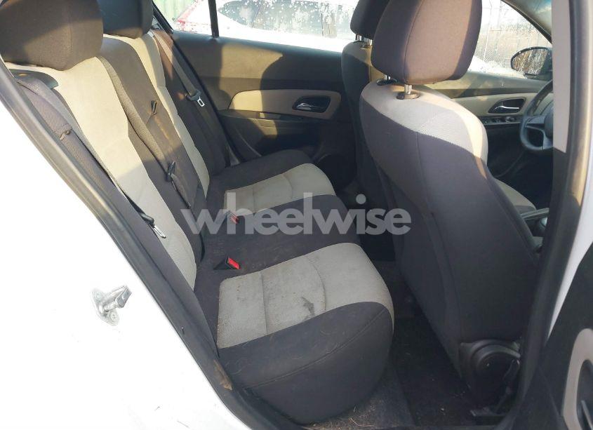 Photo 8 of 2013 Chevrolet Cruze LS AUTO (VIN 1G1PA5SG1D7218098)