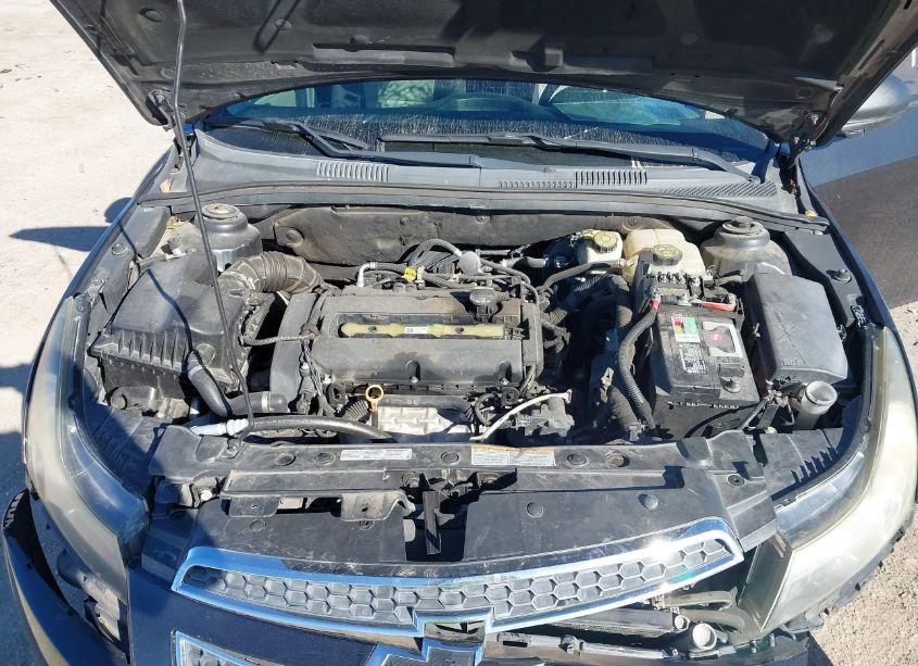 Photo 10 of 2013 Chevrolet Cruze LS AUTO (VIN 1G1PA5SG1D7220594)