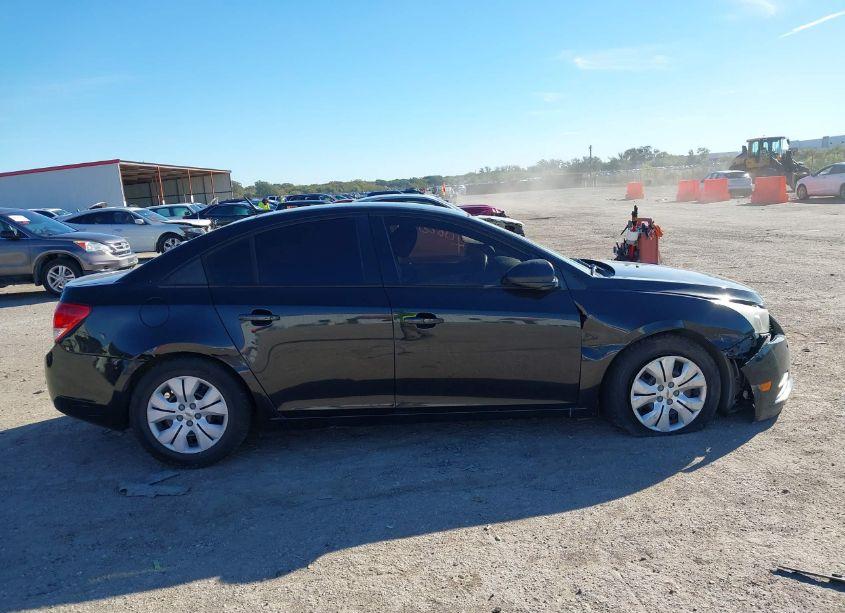 Photo 13 of 2013 Chevrolet Cruze LS AUTO (VIN 1G1PA5SG1D7220594)