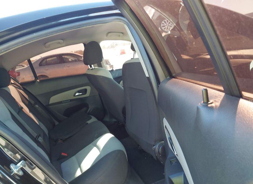Photo 8 of 2013 Chevrolet Cruze LS AUTO (VIN 1G1PA5SG1D7220594)