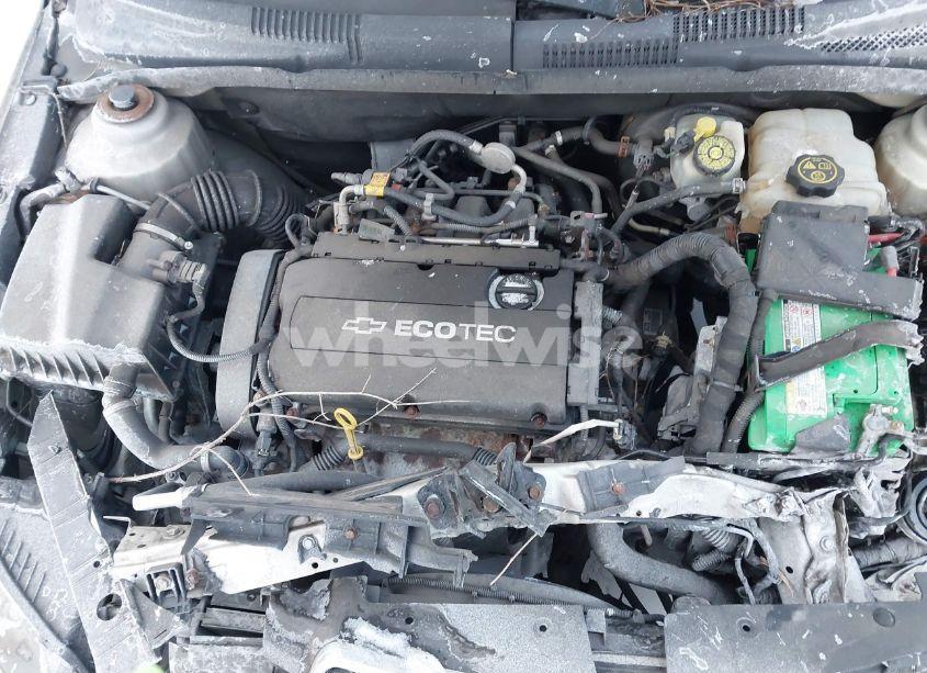 Photo 10 of 2013 Chevrolet Cruze LS AUTO (VIN 1G1PA5SG1D7232440)