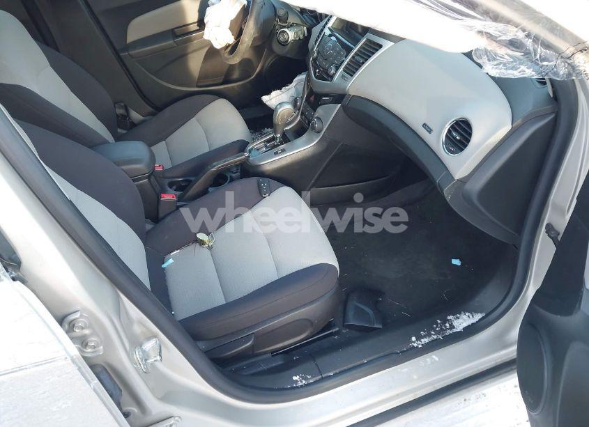 Photo 5 of 2013 Chevrolet Cruze LS AUTO (VIN 1G1PA5SG1D7232440)