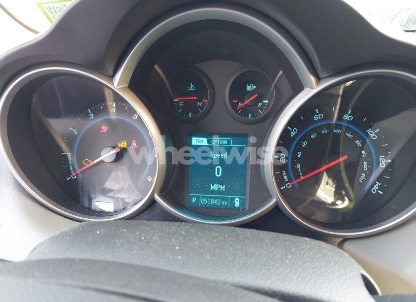 Photo 7 of 2013 Chevrolet Cruze LS AUTO (VIN 1G1PA5SG1D7232440)