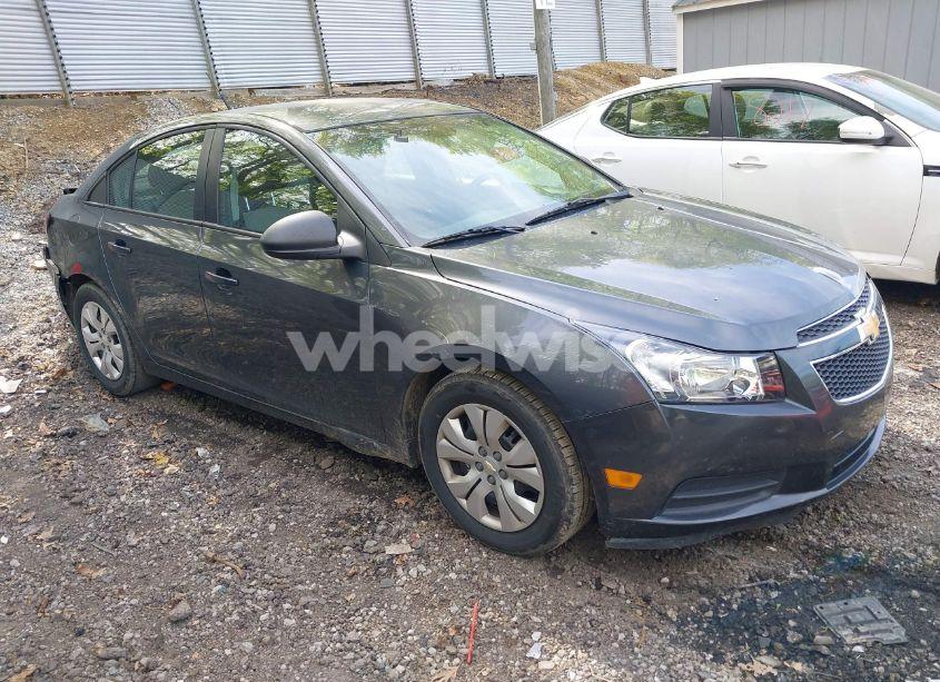 2013 Chevrolet Cruze LS AUTO (VIN 1G1PA5SG1D7235841) main photo