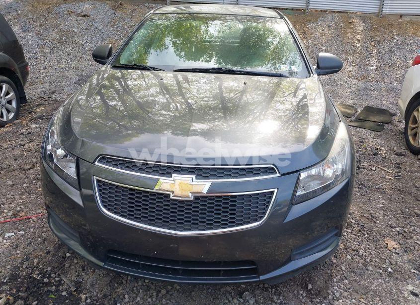 Photo 12 of 2013 Chevrolet Cruze LS AUTO (VIN 1G1PA5SG1D7235841)
