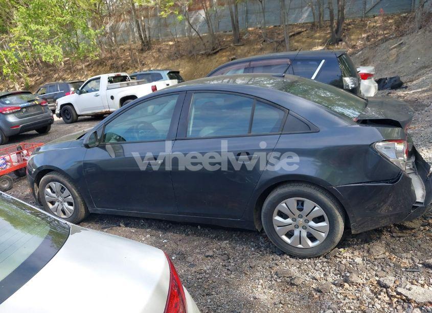 Photo 14 of 2013 Chevrolet Cruze LS AUTO (VIN 1G1PA5SG1D7235841)