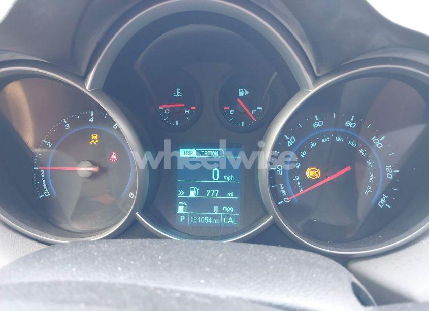 Photo 7 of 2013 Chevrolet Cruze LS AUTO (VIN 1G1PA5SG1D7235841)