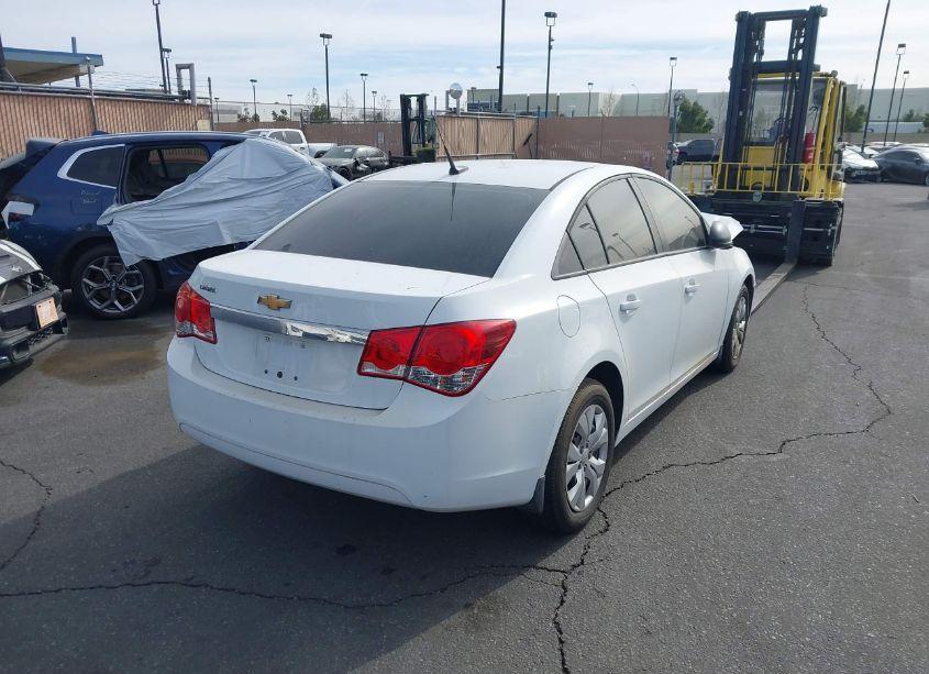 Photo 4 of 2013 Chevrolet Cruze LS AUTO (VIN 1G1PA5SG1D7328276)
