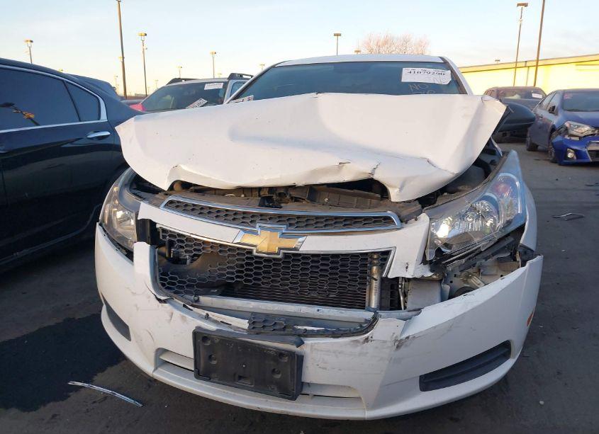 Photo 6 of 2013 Chevrolet Cruze LS AUTO (VIN 1G1PA5SG1D7328276)