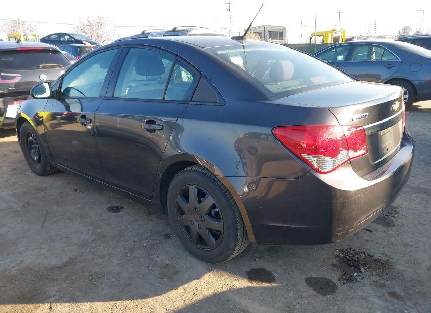 Photo 3 of 2014 Chevrolet Cruze (VIN 1G1PA5SG1E7132260)