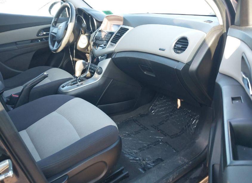 Photo 5 of 2014 Chevrolet Cruze (VIN 1G1PA5SG1E7132260)