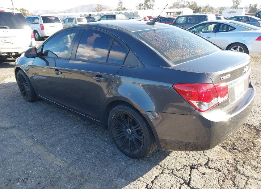 Photo 2 of 2014 Chevrolet Cruze LS AUTO (VIN 1G1PA5SG1E7175173)