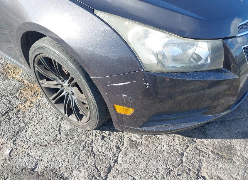 Photo 5 of 2014 Chevrolet Cruze LS AUTO (VIN 1G1PA5SG1E7175173)