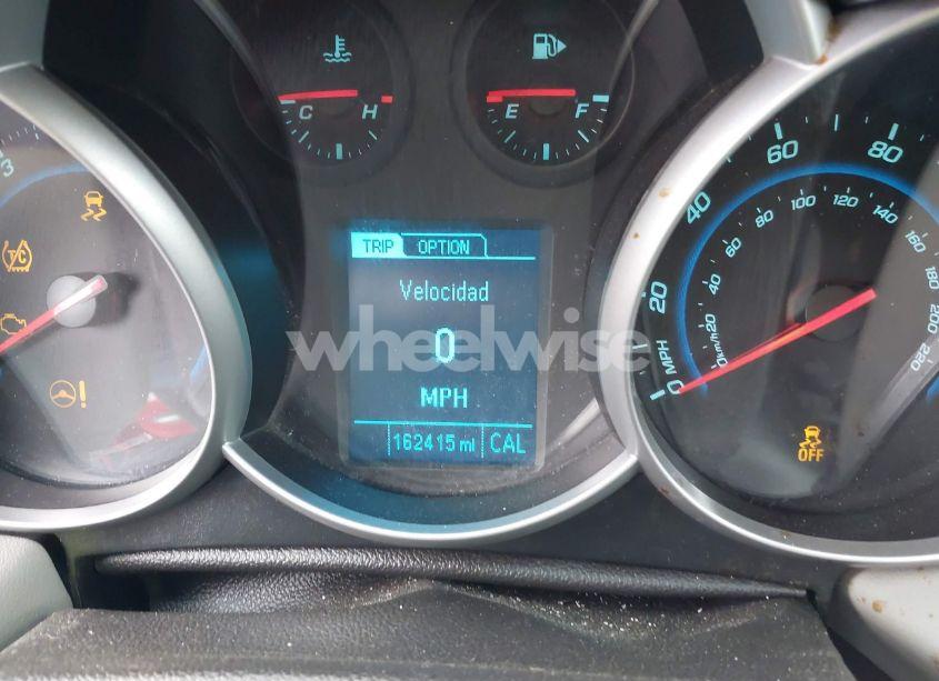 Photo 7 of 2014 Chevrolet Cruze LS AUTO (VIN 1G1PA5SG1E7182561)