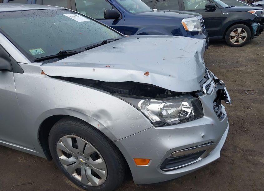 Photo 12 of 2015 Chevrolet Cruze LS AUTO (VIN 1G1PA5SG1F7121843)