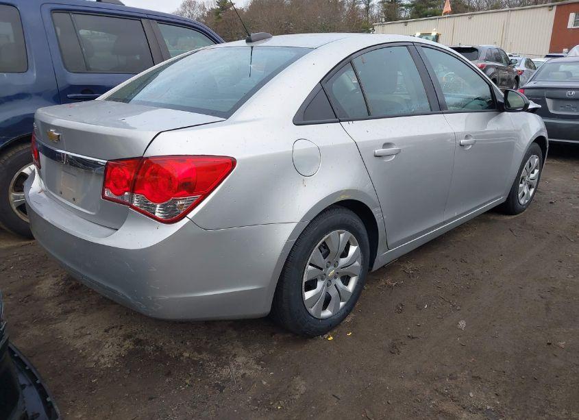 Photo 4 of 2015 Chevrolet Cruze LS AUTO (VIN 1G1PA5SG1F7121843)