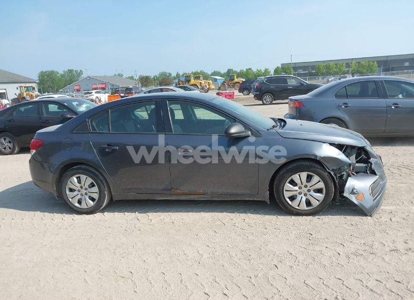 Photo 13 of 2013 Chevrolet Cruze LS AUTO (VIN 1G1PA5SG2D7179876)