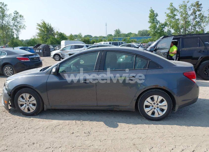 Photo 14 of 2013 Chevrolet Cruze LS AUTO (VIN 1G1PA5SG2D7179876)