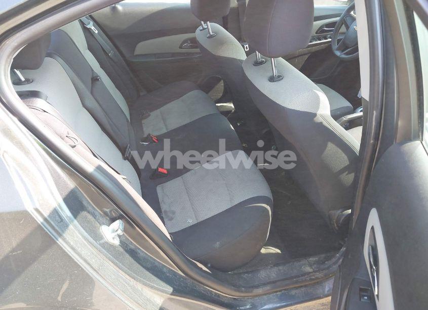 Photo 8 of 2013 Chevrolet Cruze LS AUTO (VIN 1G1PA5SG2D7179876)
