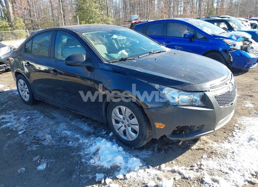 2013 Chevrolet Cruze LS AUTO (VIN 1G1PA5SG2D7238781) main photo