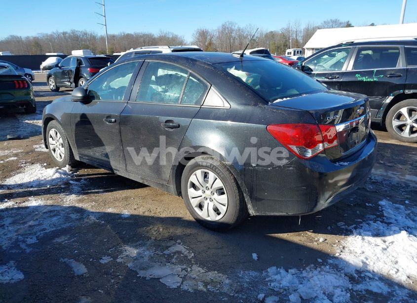 Photo 3 of 2013 Chevrolet Cruze LS AUTO (VIN 1G1PA5SG2D7238781)