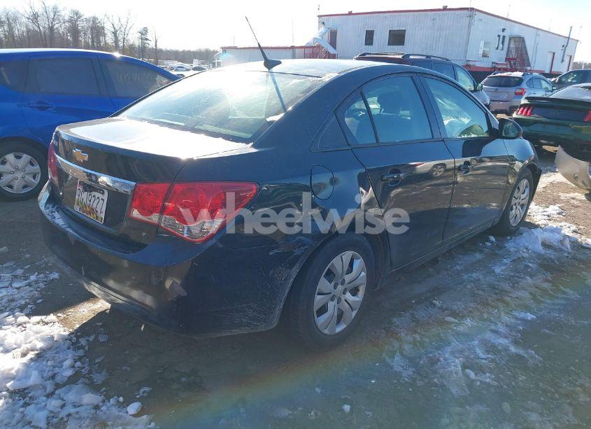 Photo 4 of 2013 Chevrolet Cruze LS AUTO (VIN 1G1PA5SG2D7238781)