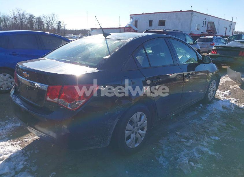 Photo 6 of 2013 Chevrolet Cruze LS AUTO (VIN 1G1PA5SG2D7238781)