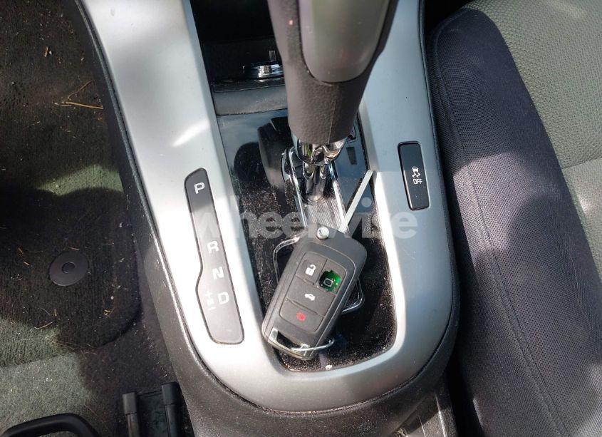 Photo 11 of 2013 Chevrolet Cruze LS AUTO (VIN 1G1PA5SG2D7277693)