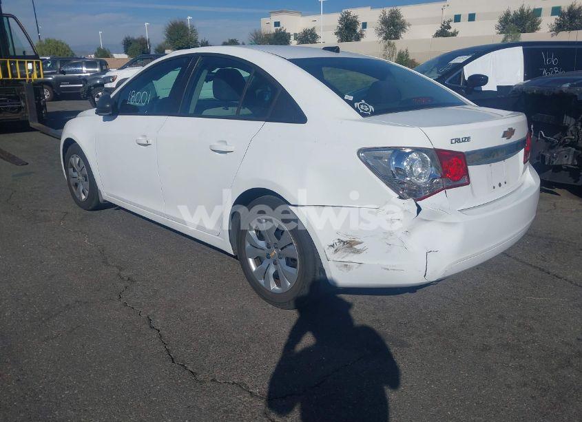 Photo 3 of 2013 Chevrolet Cruze LS AUTO (VIN 1G1PA5SG2D7277693)