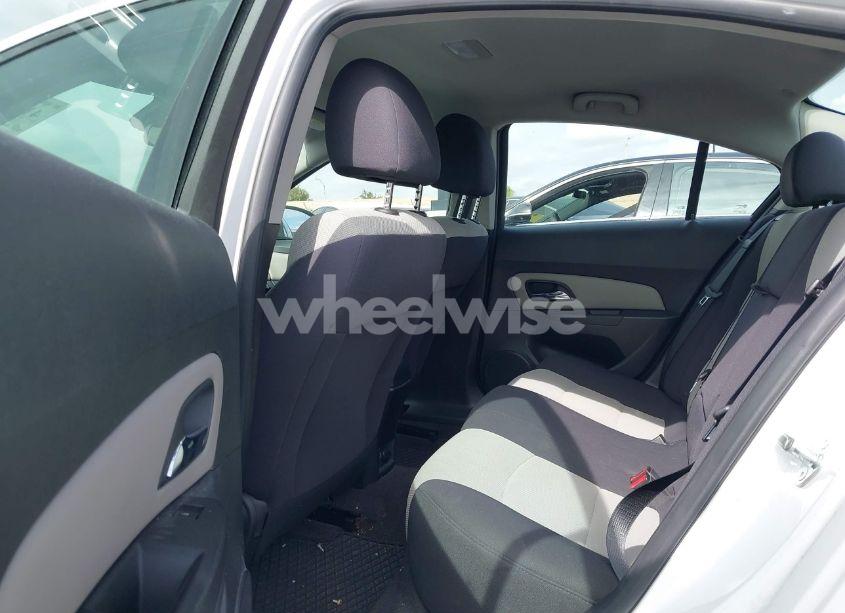 Photo 8 of 2013 Chevrolet Cruze LS AUTO (VIN 1G1PA5SG2D7277693)